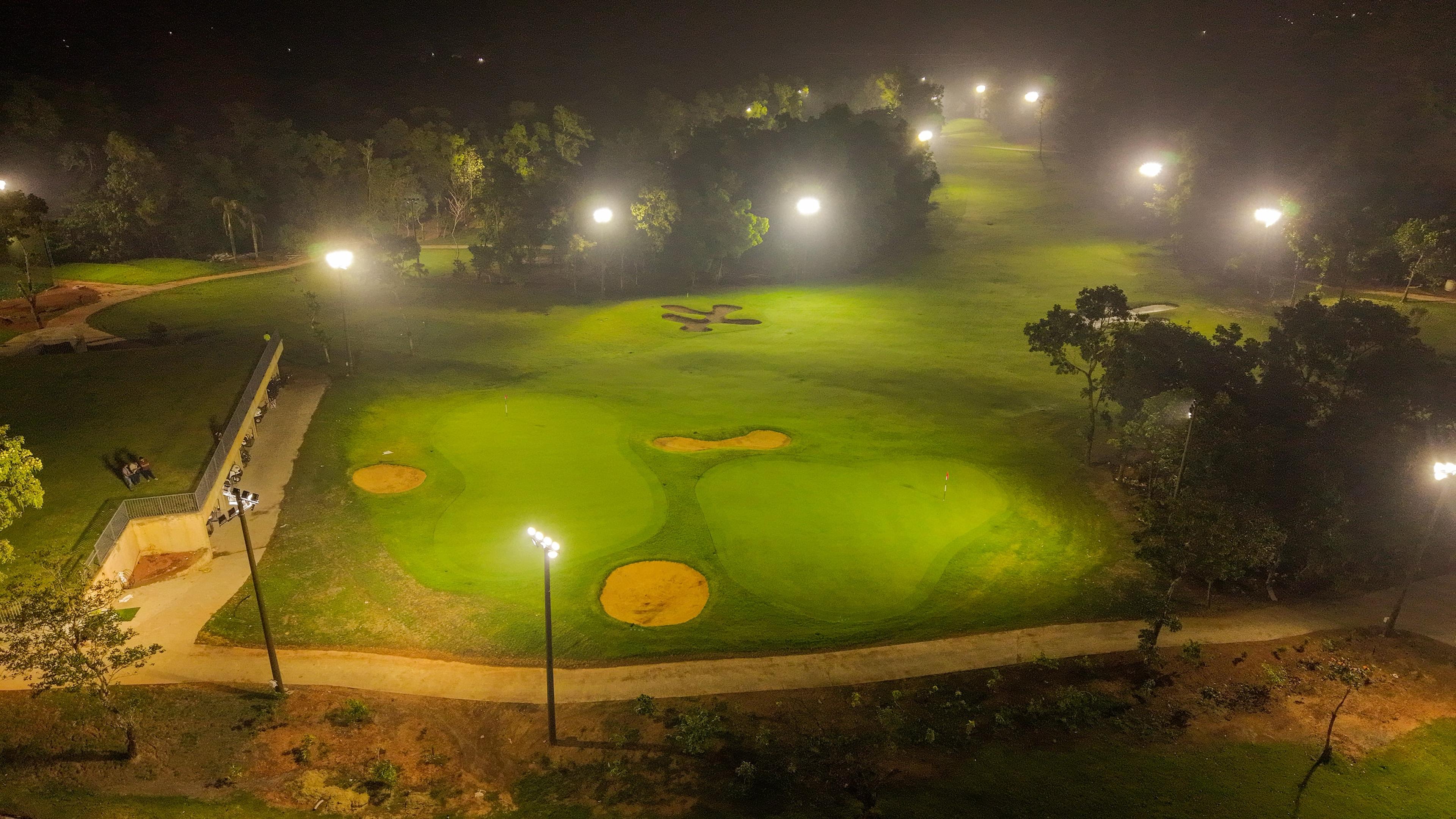 Night Golf View 1