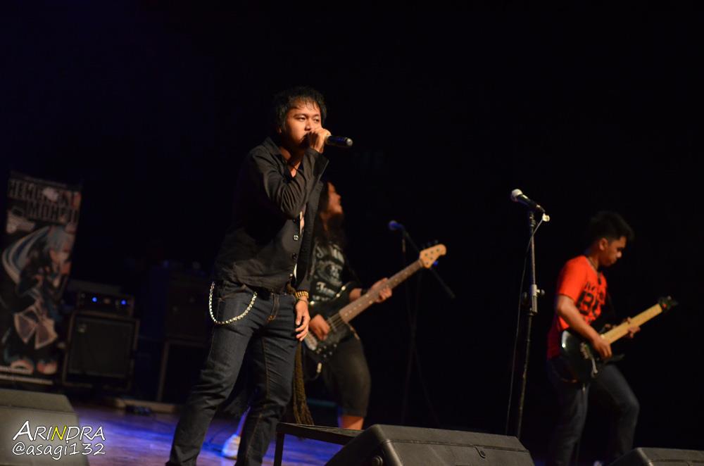Floating Material Live at Henohenomoheji EP Launch Dago Tea House 2013