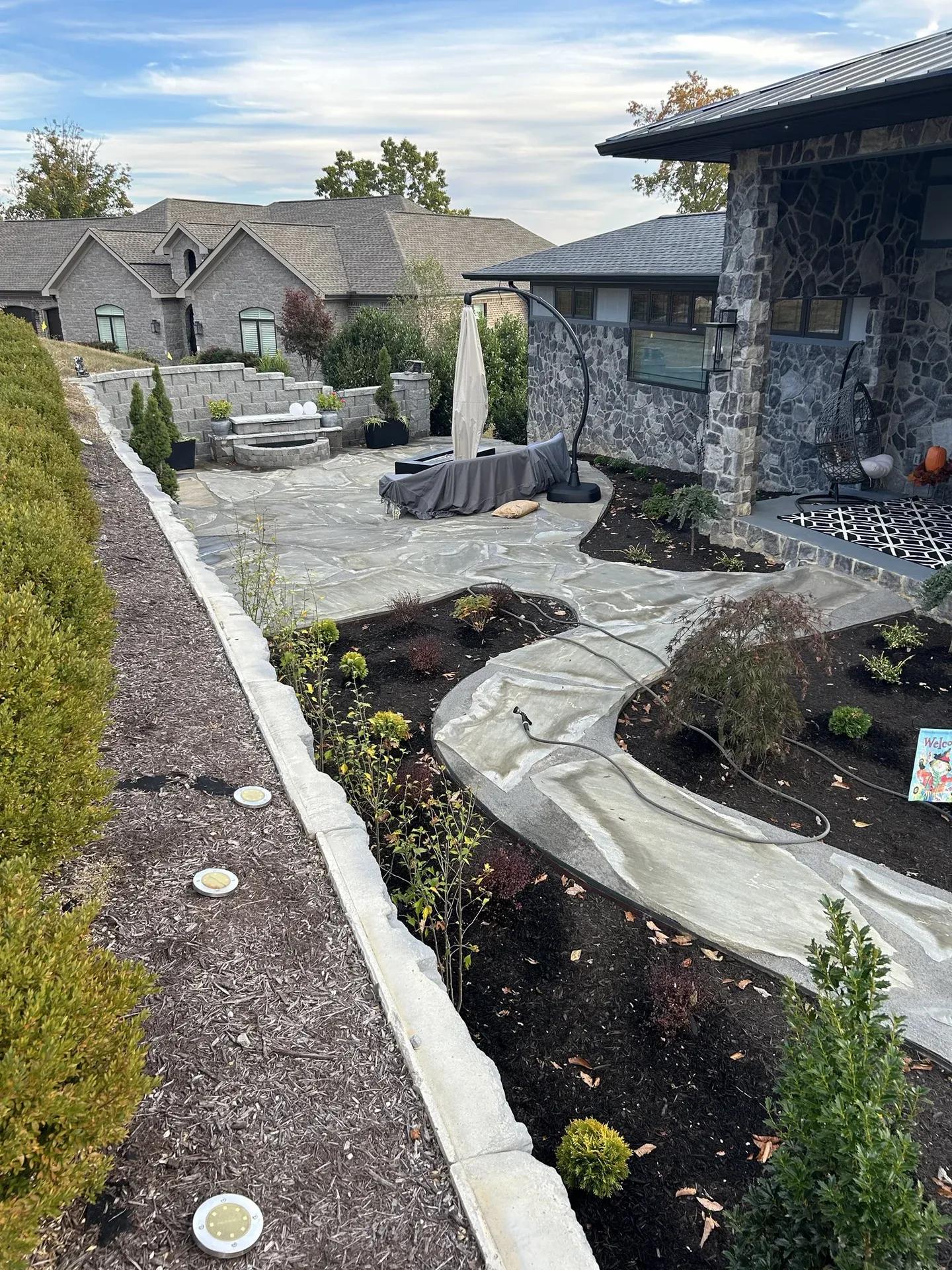 Retaining wall and outdoor area