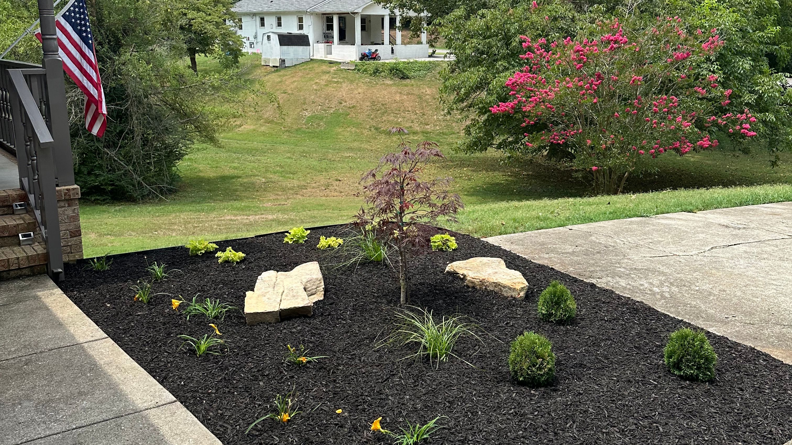 Flow bed with mulch