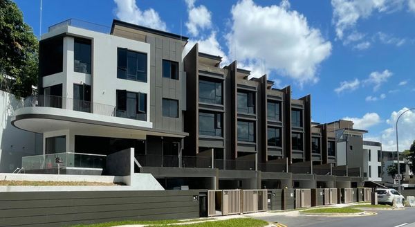 Cashew Green Terrace House