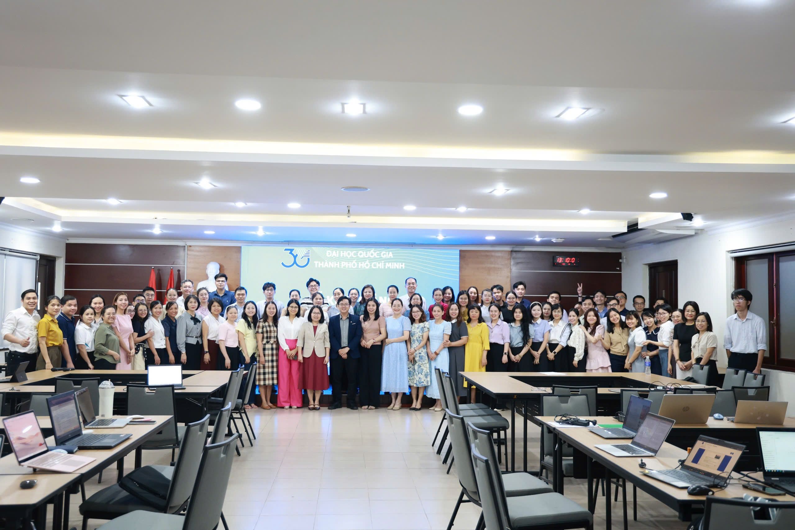 AIoT Lab VN đồng hành cùng Cơ quan ĐHQG-HCM tập huấn ứng dụng AI trong công việc & học tập