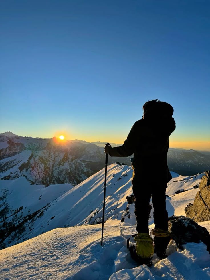 Explore the Beauty of Uttarakhand: A Complete Travel Guide for Nature love