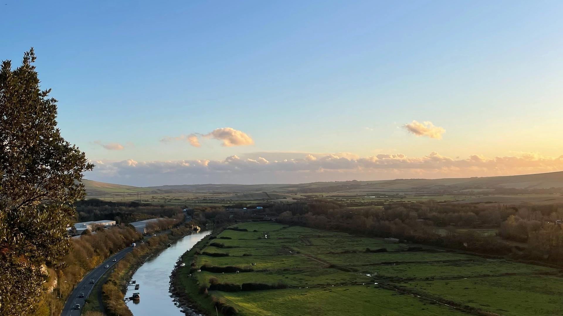 Lewes hero background 3