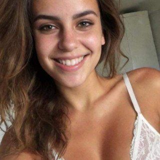 Nermine, 22 ans