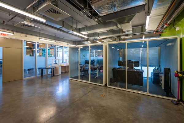 Hub Coworking — Spaces