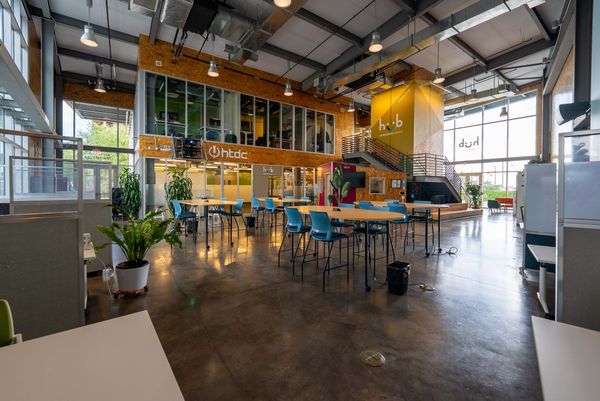 Hub Coworking — Spaces