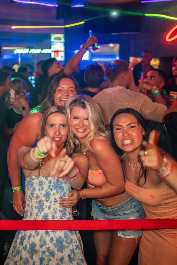 Fyre By Night 3