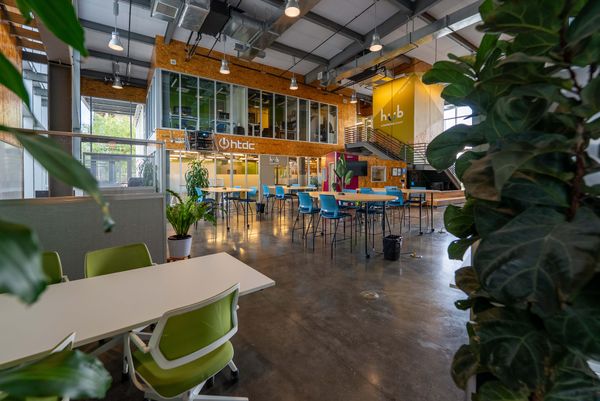 Hub Coworking — Spaces