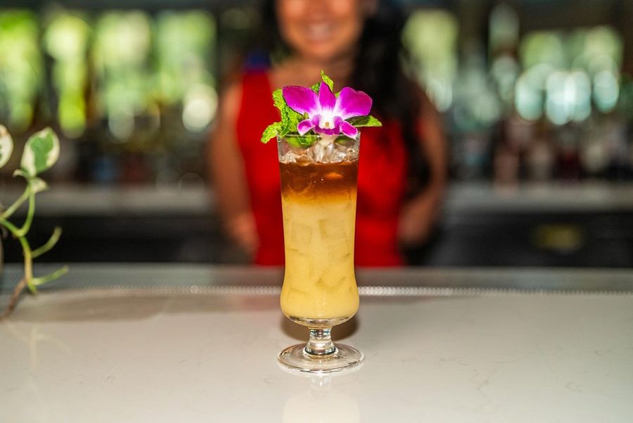 Ritz Carlton Turtle Bay Alaia F&B