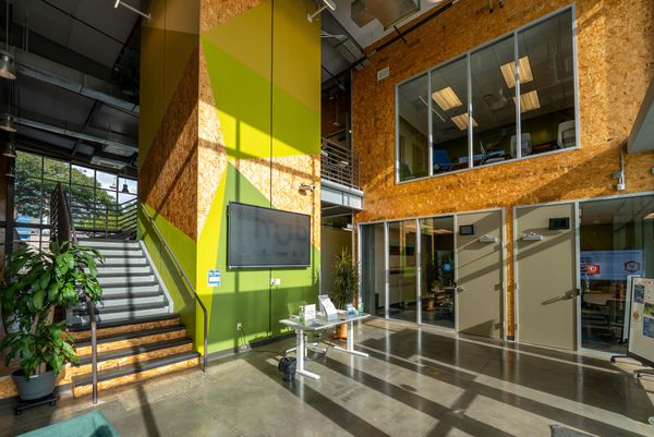 Hub Coworking — Spaces
