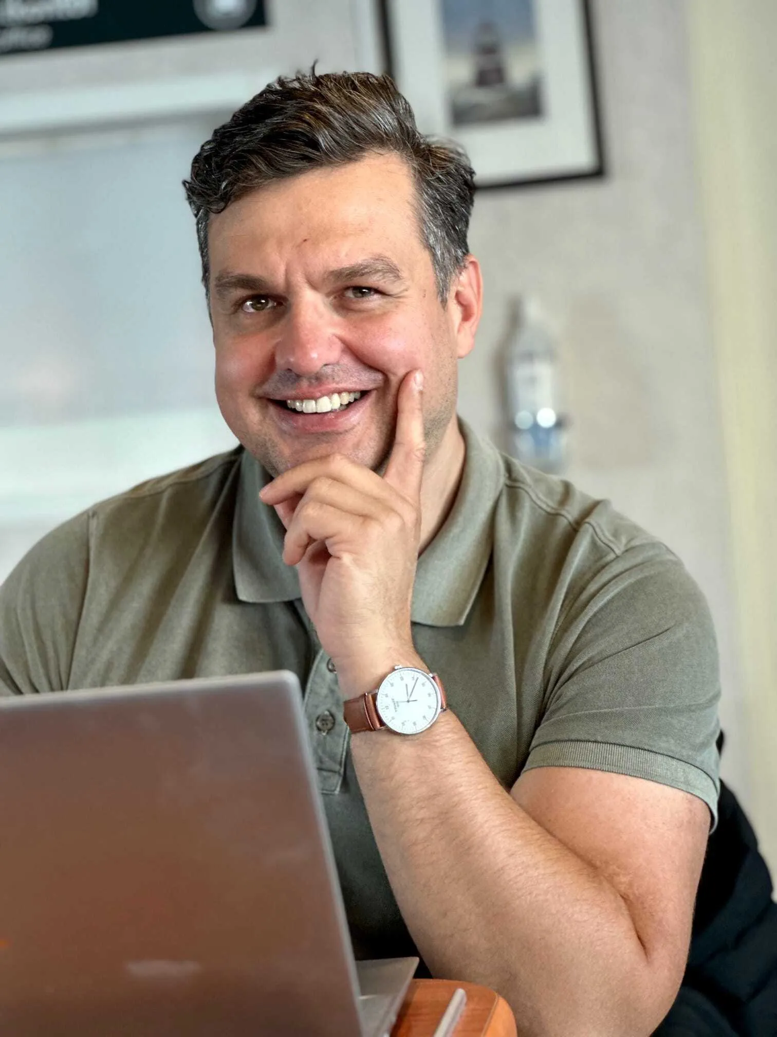 Damian Bådsvik er spesialrådgiver i Utsira kommune. Foto: Utsira kommune