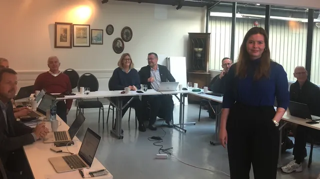 Miriam Bugge Anderssen i Kommunalbanken, her sammen med NKFs storby prosjektsjef-nettverk. Foto: Fredrik Horjen