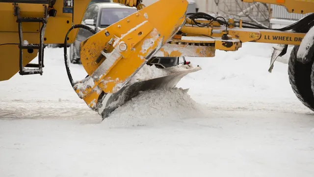 Bodø kommune har registrert færre skader på brøyteutstyr etter kursing. Foto: Per-Inge Johnsen / Bodø kommune