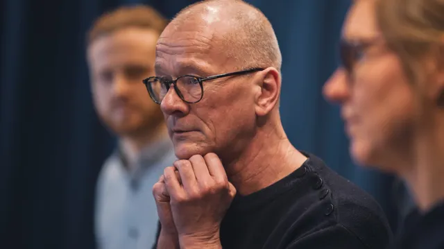 - Tren deg gjerne på å lytte 60% av tiden, stille åpne spørsmål 40% av tiden og å legge egoet til side til fordel for dialogens flyt, forteller Espen Kvark Kvernbergh. Foto: Fredrik Svartdahl