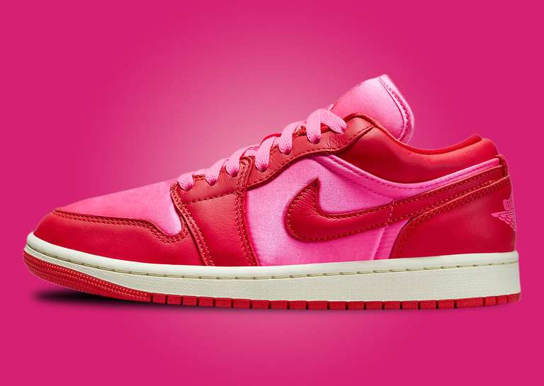 Air Jordan 1 Low SE Valentine's Day (W) Lateral