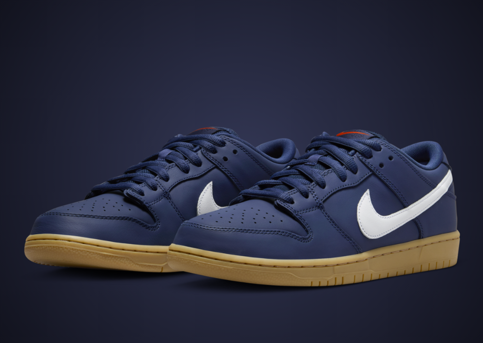 Nike SB Dunk Low Navy Gum Angle