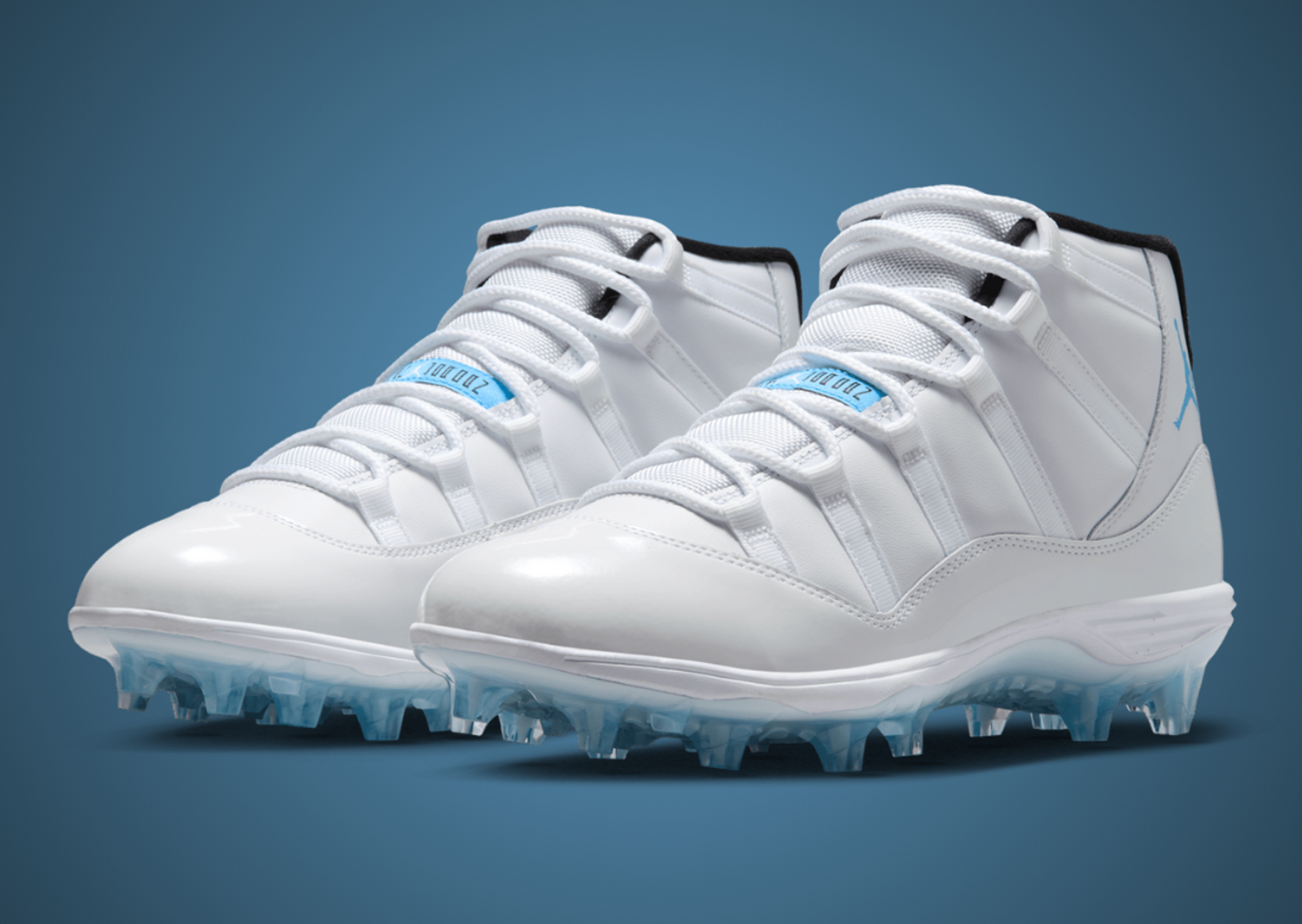 Air Jordan 11 Mid TD Cleat Legend Blue Angle