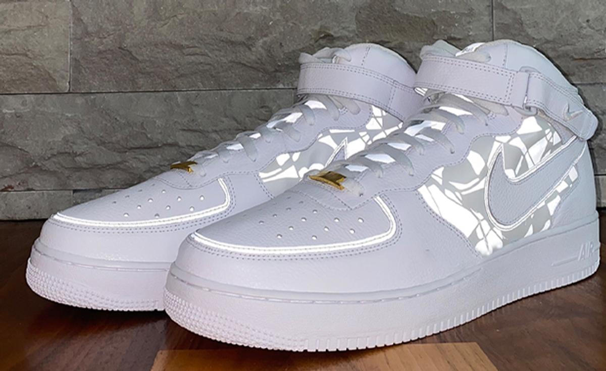 LeBron James Gets A 1-Of-1 LA Inspired Nike Air Force 1