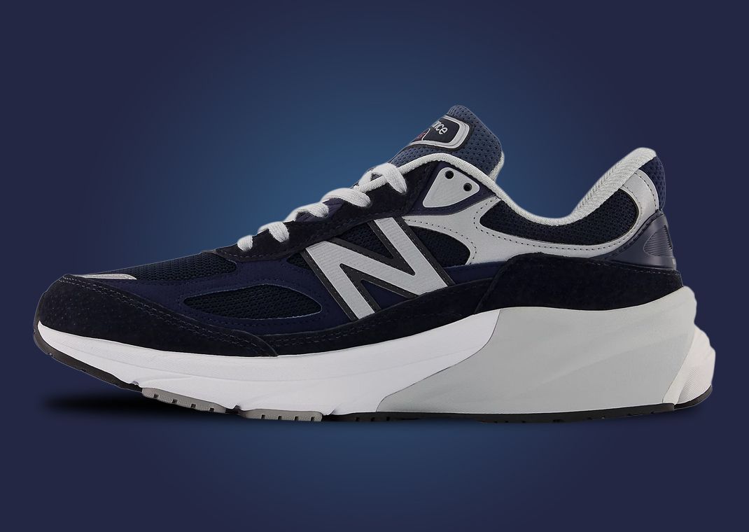 Navy Shades Take Over This New Balance 990v6