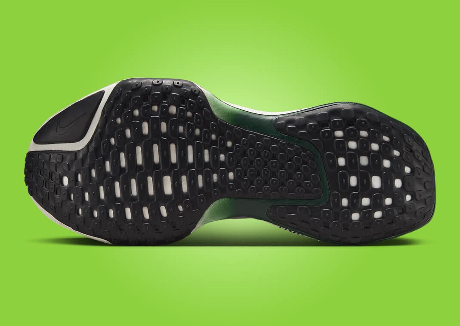 Nike ZoomX Invincible Run FK 3 T&F Progression Outsole