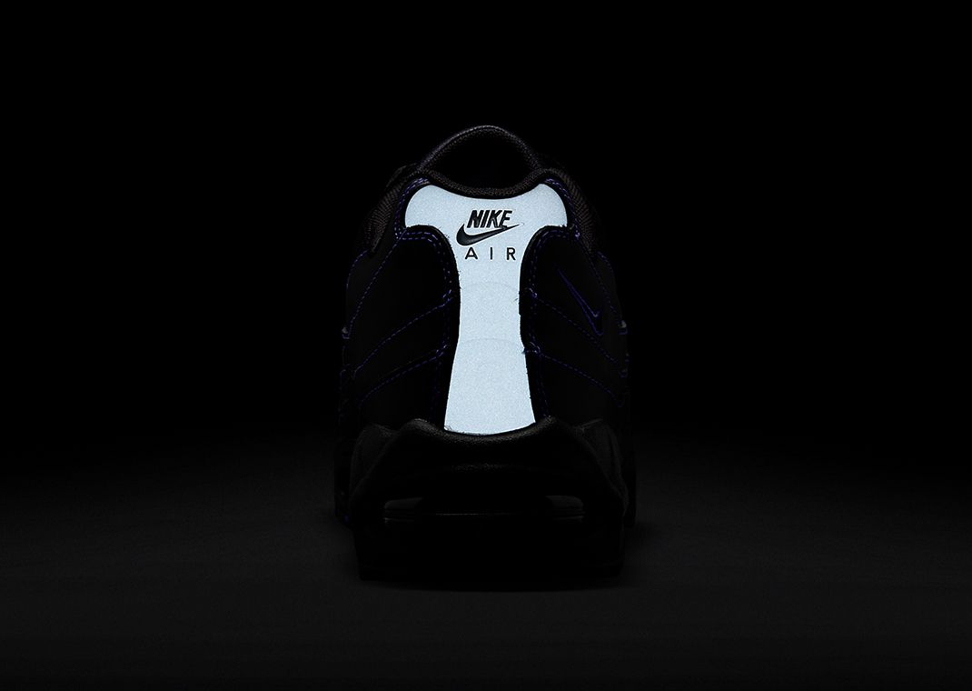 NIKE AIR MAX 95 OG BLACK/BLACK-PERSIAN VIOLET 国内発送 Nike Nike Air Max 95 OG (Black/Black-Persian Violet-Wolf