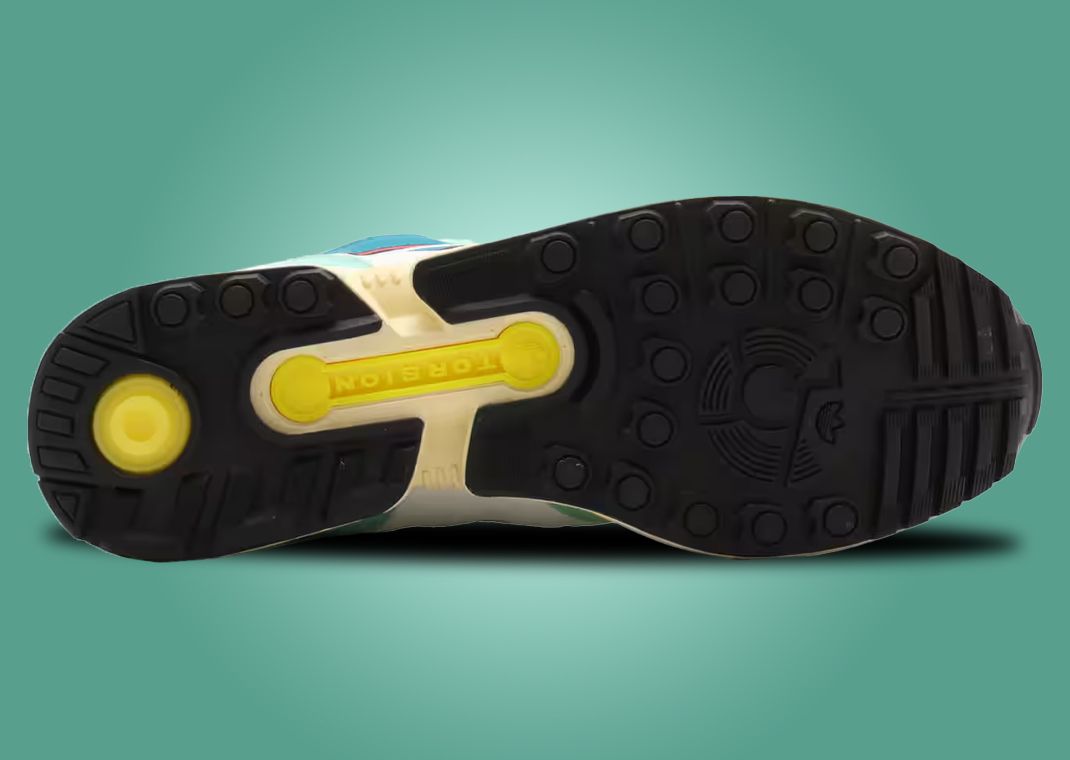 happy❁︎favori  atmos and adidas Continue ZX8000 Collab with ZX9000-Inspired