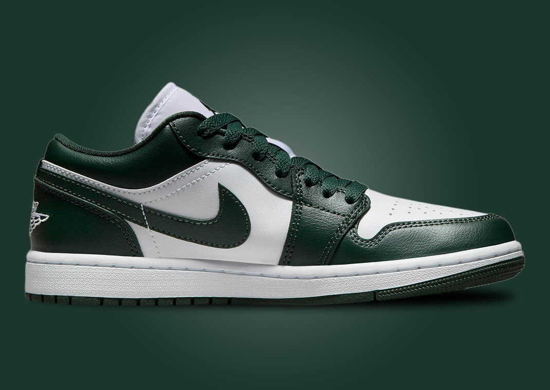 Air Jordan 1 Low WMNS Galactic Jade DC0774-113