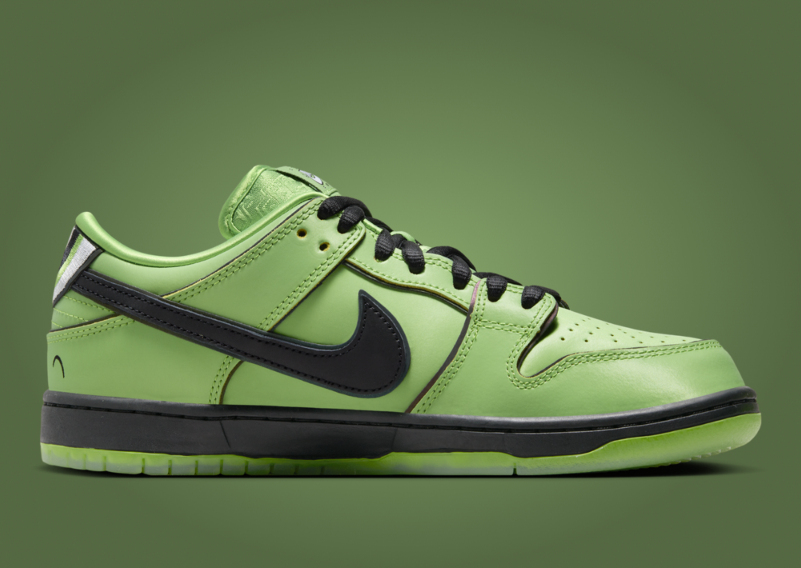 The Powerpuff Girls x Nike SB Dunk Low Pro QS Buttercup Medial