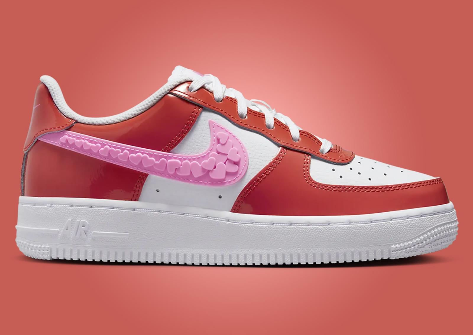 Nike Air Force 1 Low Valentine’s Day (GS) Lateral