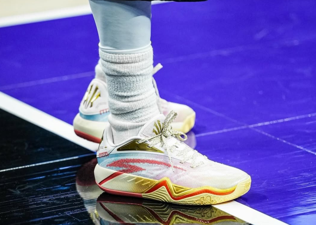 Kyrie Irving Debuts ANTA Kai 3