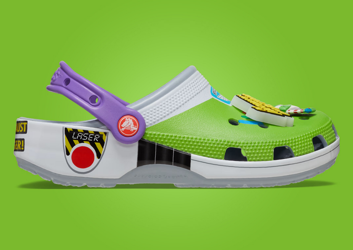 Toy Story x Crocs Classic Clog Buzz Lightyear Lateral