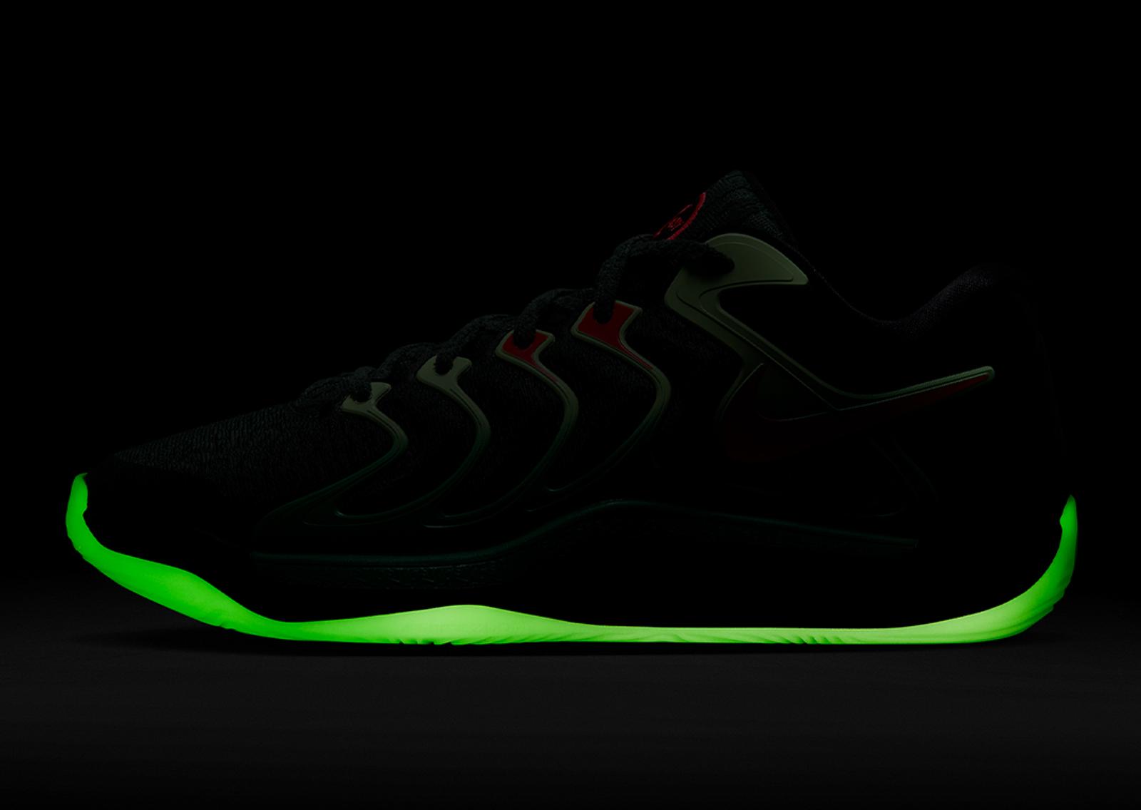 Nike KD 17 Sniper Glow-In-The-Dark Lateral