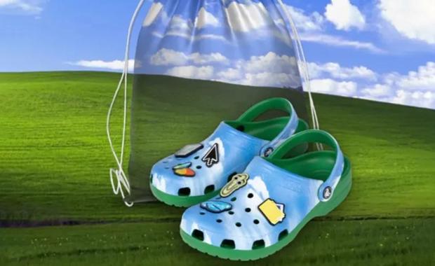 Microsoft x Crocs Classic Clog Windows XP