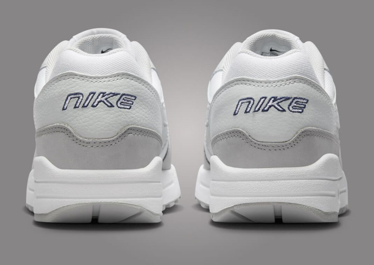 Comprar online W Nike Air Max 1 87 LX NBHD FN0564-001 - Nigra