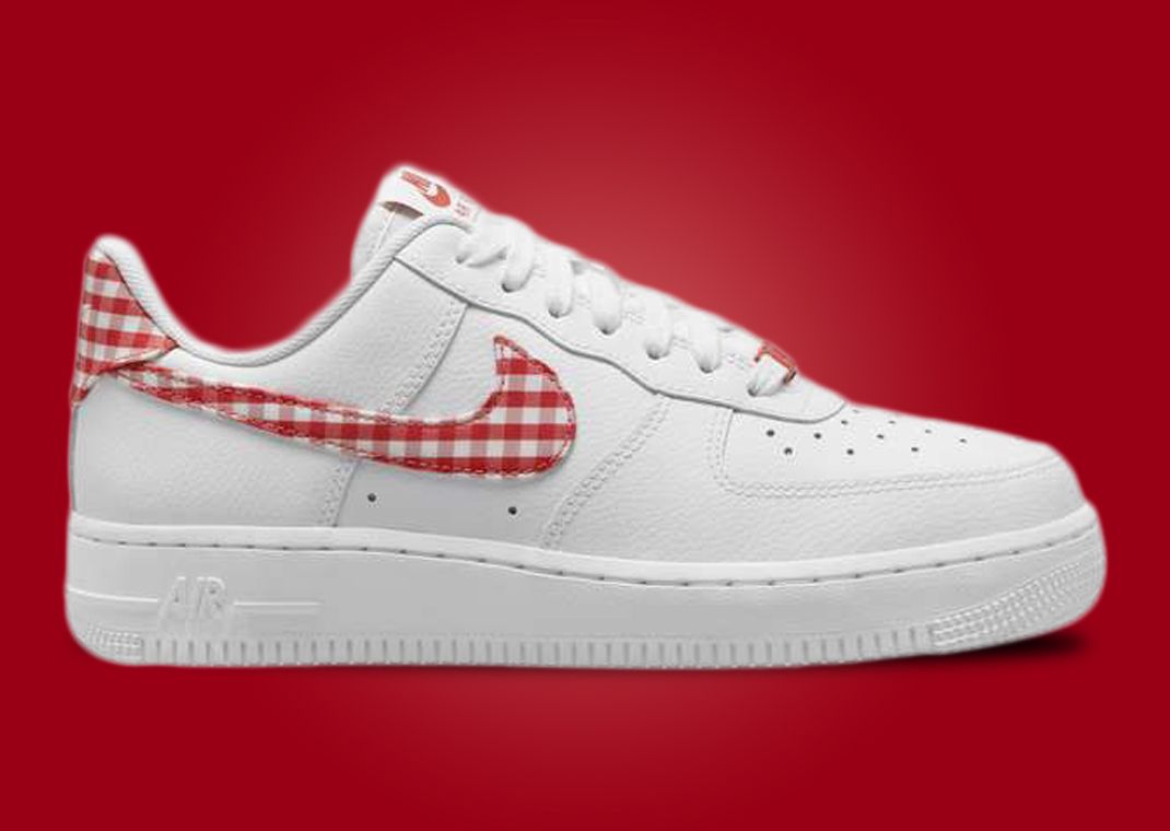 nike white with red check