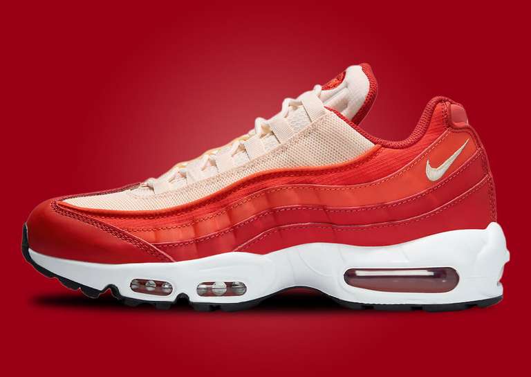 The Nike Air Max 95 Mystic Red and Guava Ice Exterior Profile