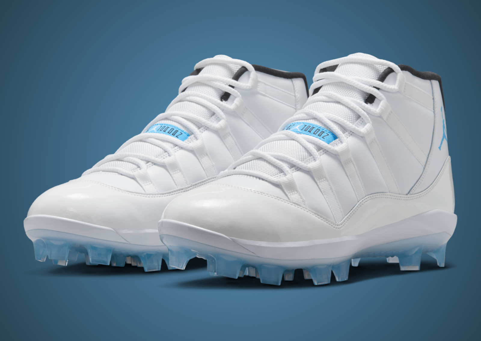 Air Jordan 11 Mid MCS Cleat Legend Blue Angle