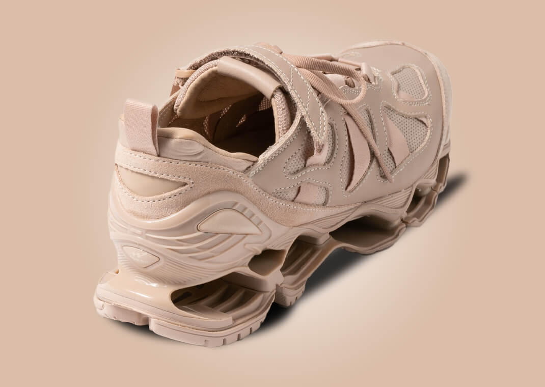 ★格安美品beautiful people medarion shoes The beautiful people x Mizuno Infinity Wave Releases July 29