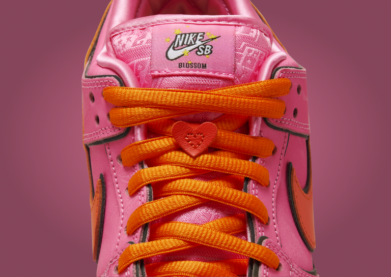 The Powerpuff Girls x Nike SB Dunk Low Pro QS Blossom Tongue Detail