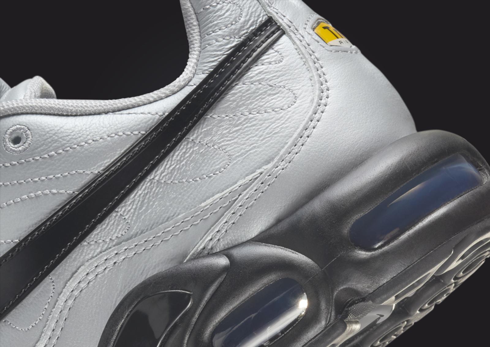 Nike Air Max Plus TNPO Wolf Grey Black Heel Detail