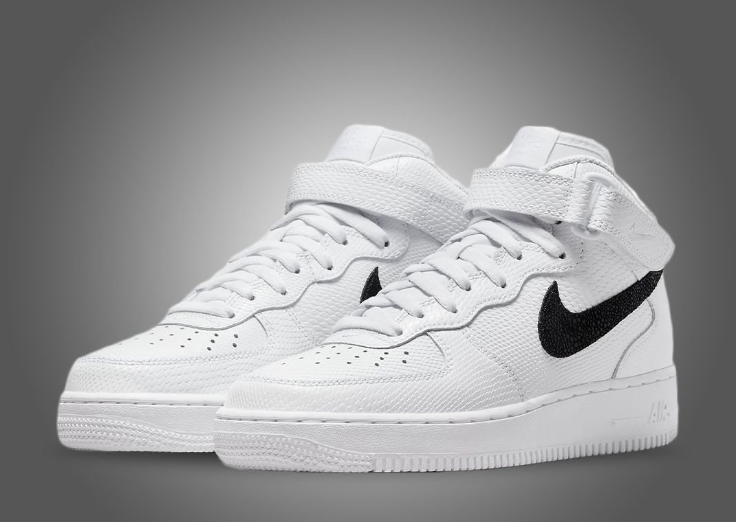 White nike air outlet force 1 mid womens