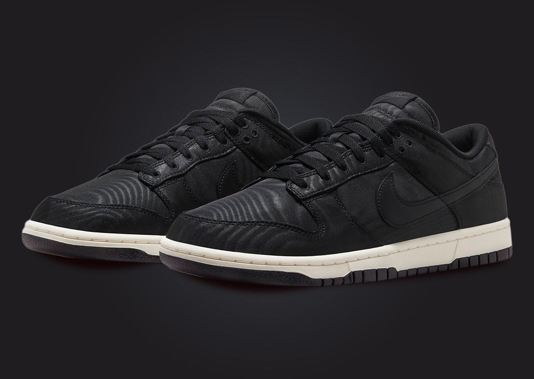 Black hotsell canvas nike