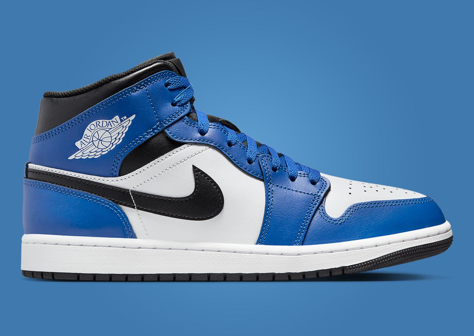 Air Jordan 1 Mid Game Royal Lateral Right