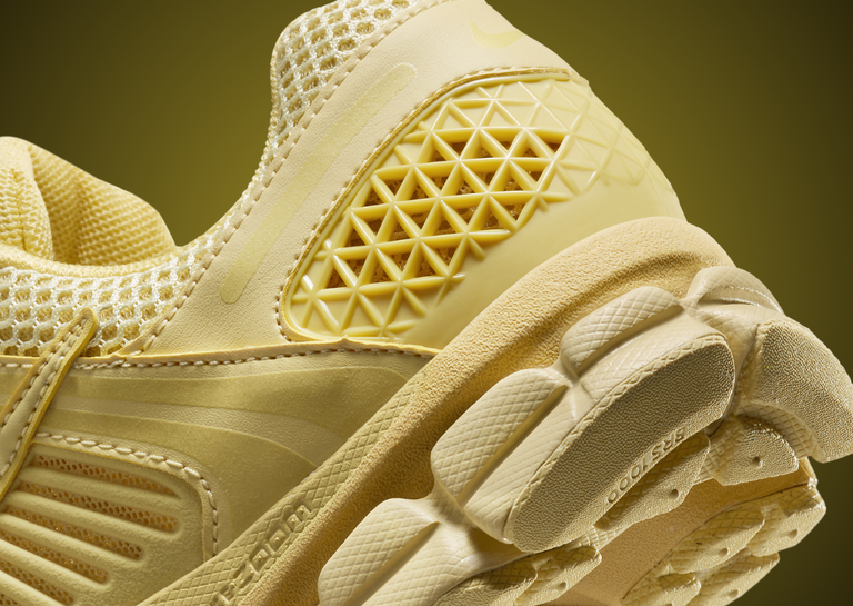 Nike Zoom Vomero 5 Saturn Gold Lemon Wash (W) Heel