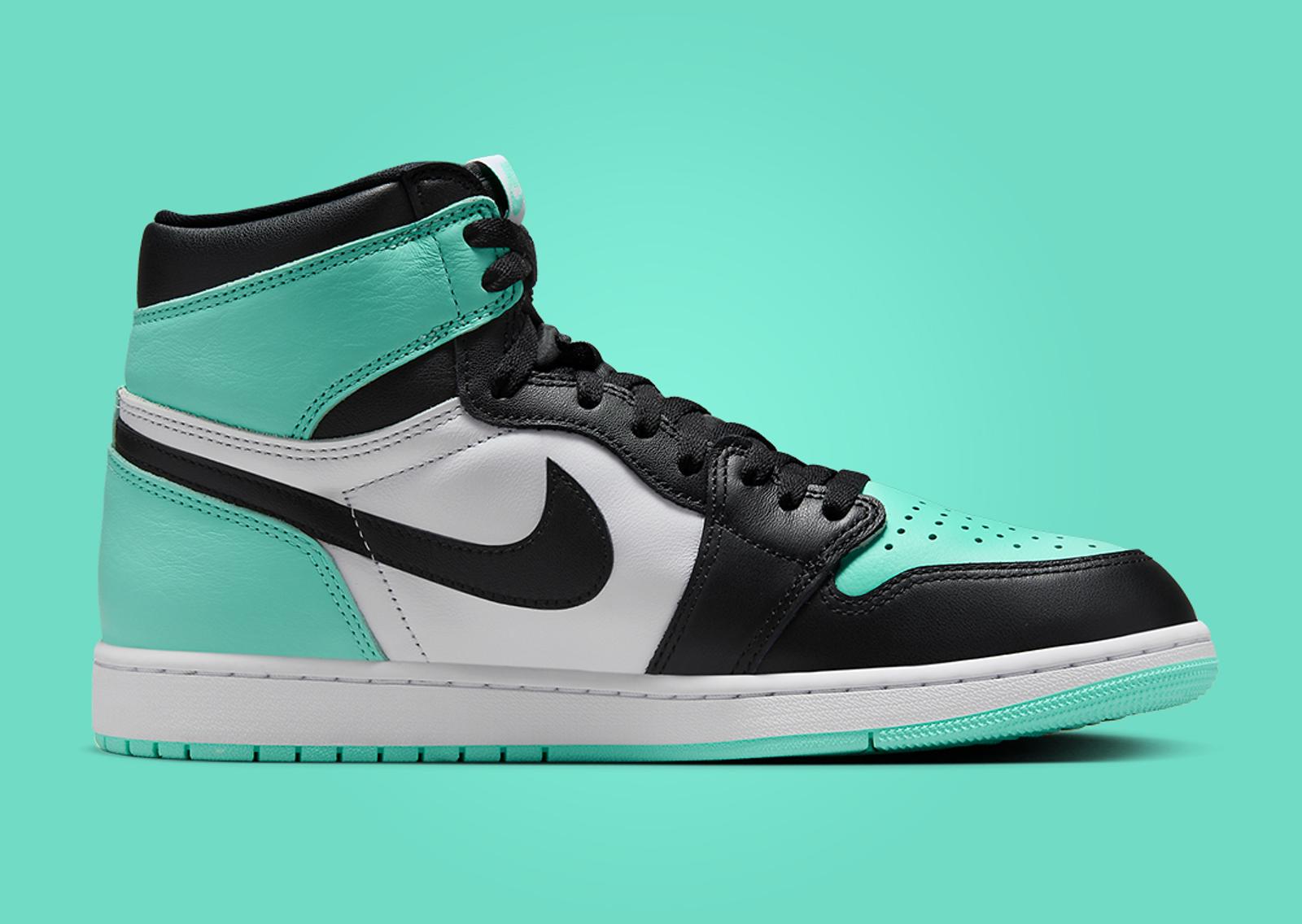 Air Jordan 1 Retro High OG Green Glow Medial