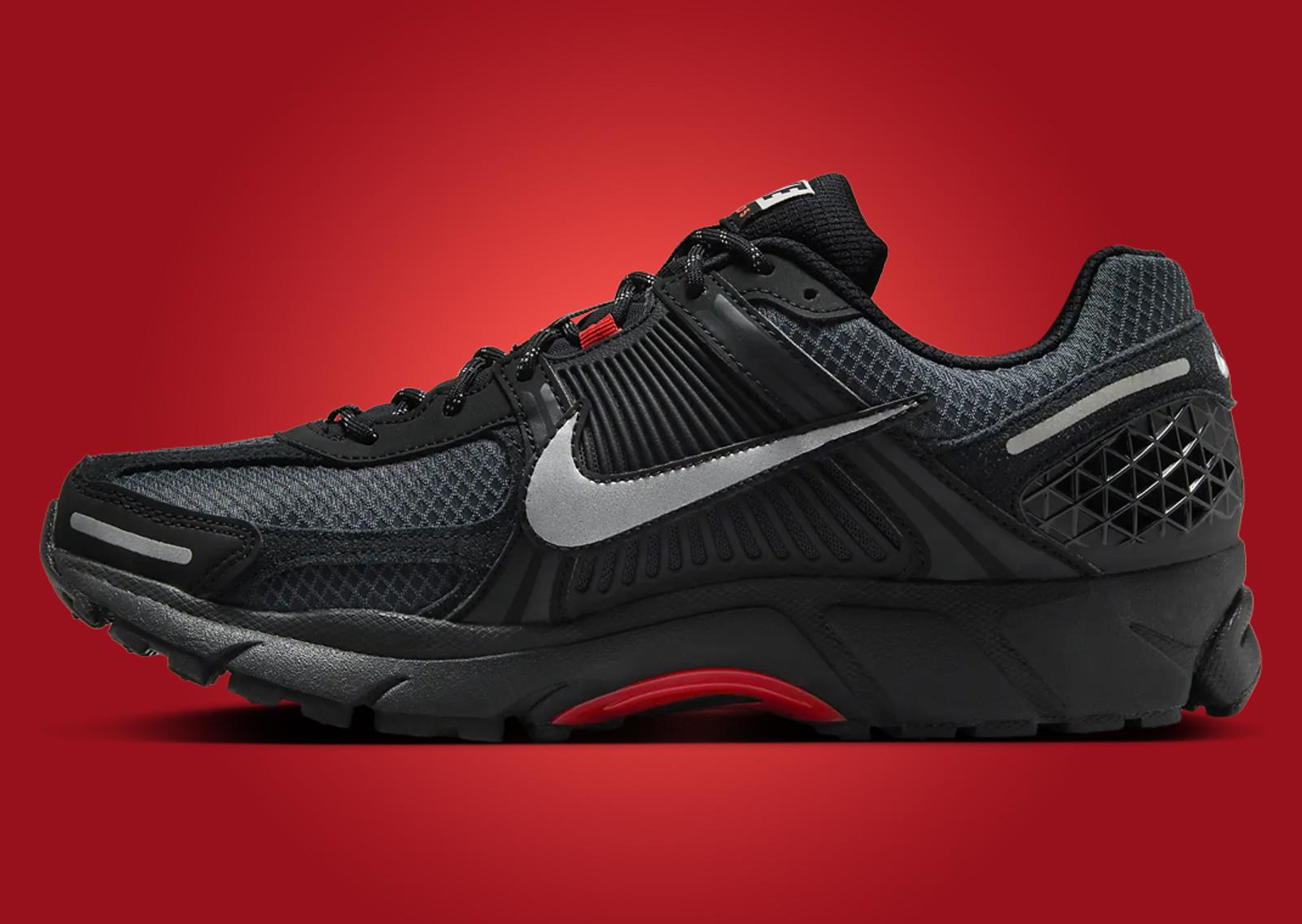 Nike Zoom Vomero 5 Black Metallic Mmedial