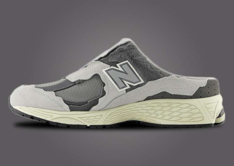 New Balance 2002R Mule Protection Pack Medial