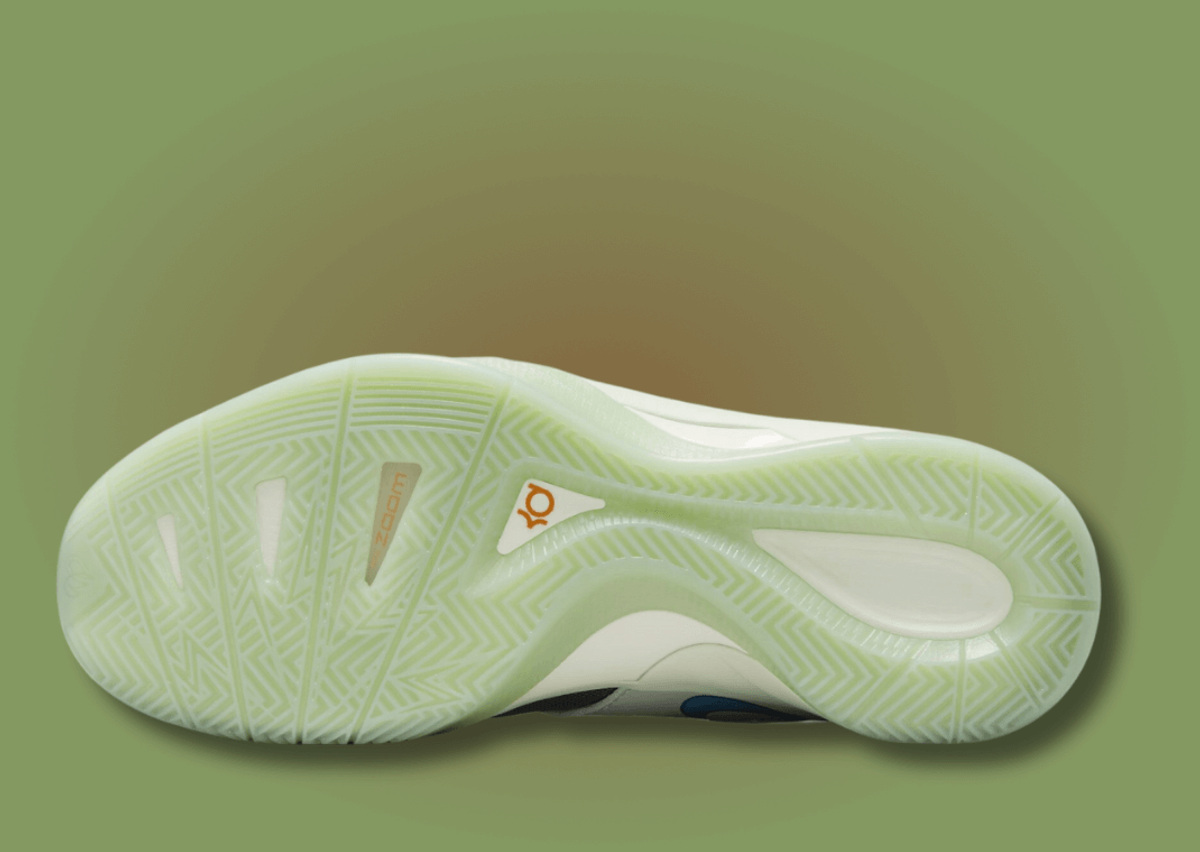 The Nike KD 3 Easy Money Has OKC Thunder Vibes