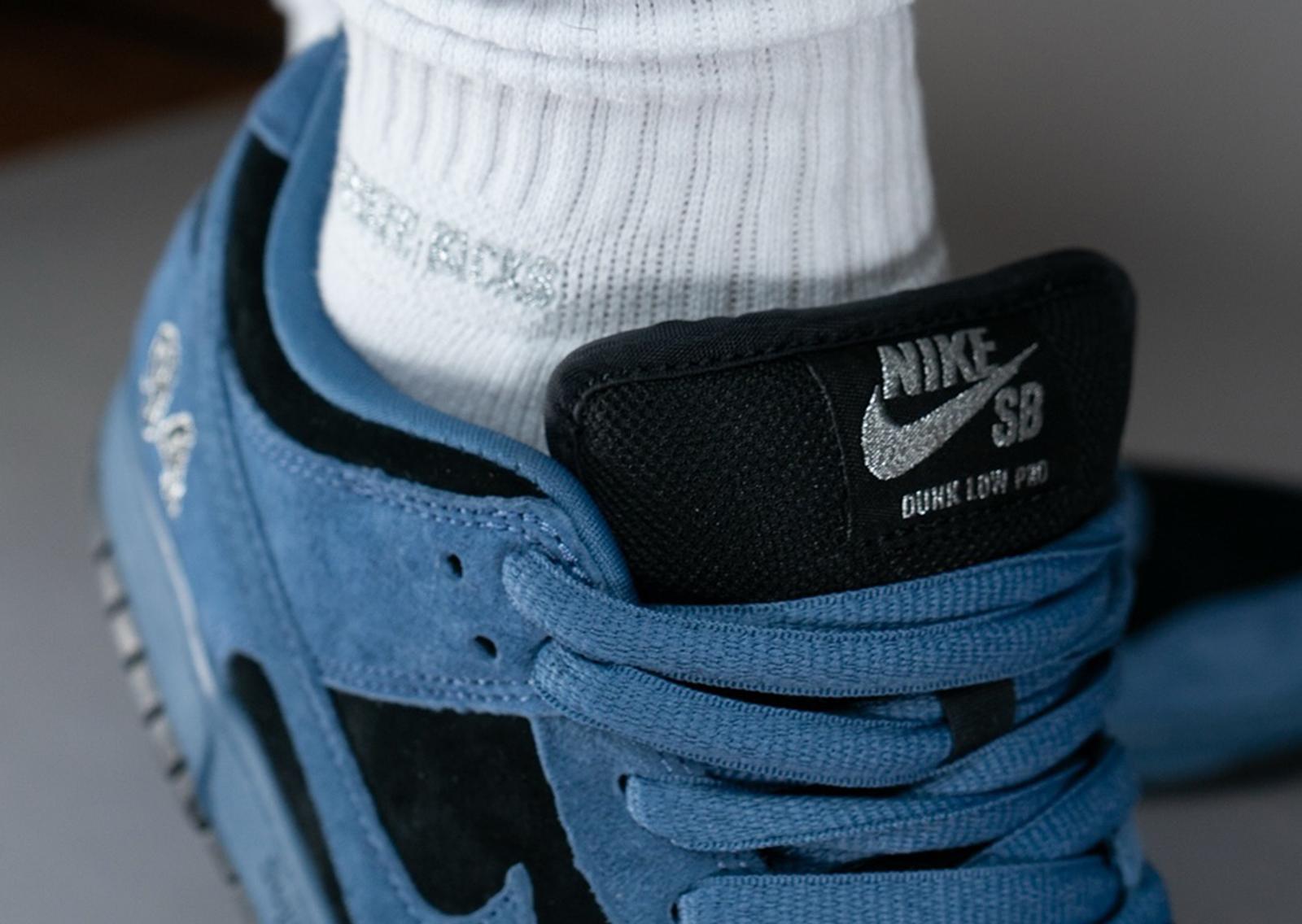 Supreme x Nike SB Dunk Low Ocean Fog Tongue Detail